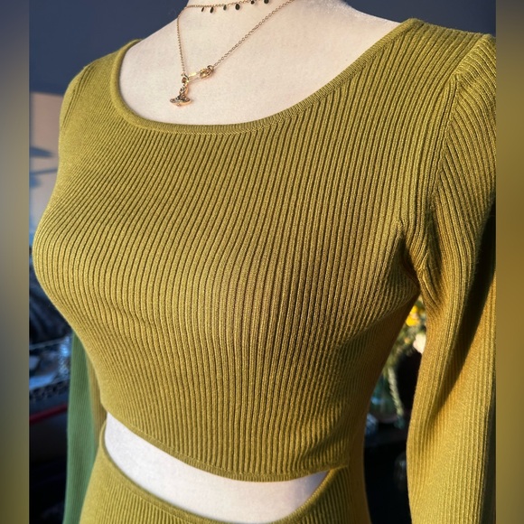 House of Harlow Green cutout dress - Picture 3 of 5